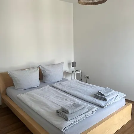 Lägenhet -einfachschoen- *